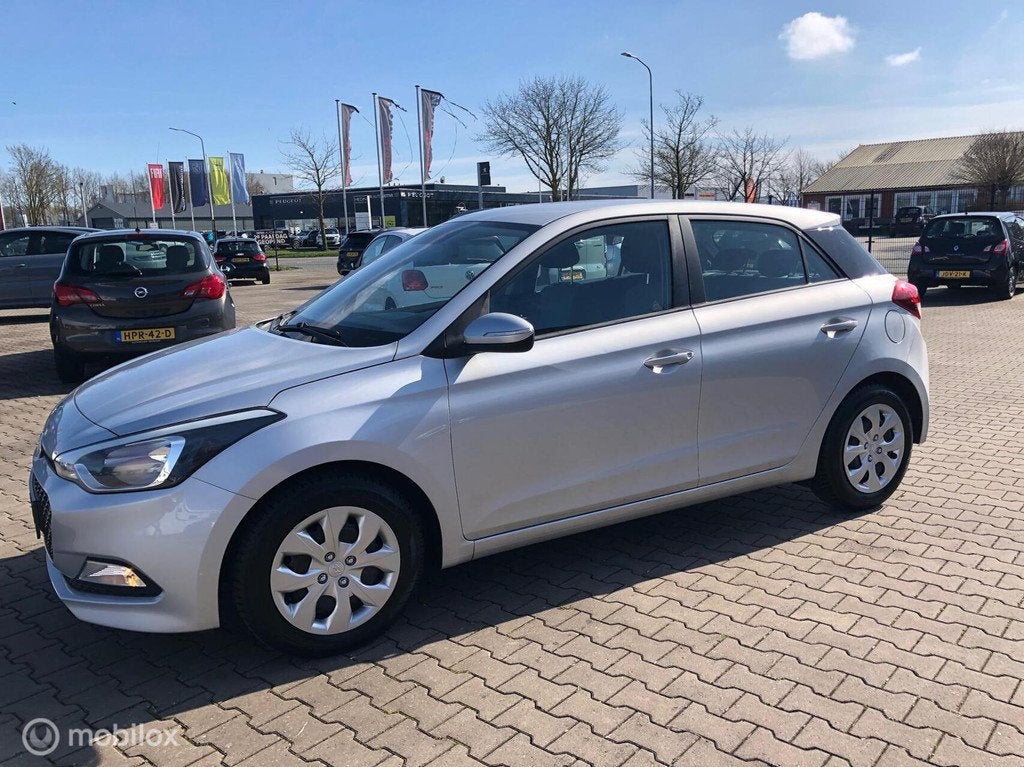 Hyundai i20 1.2 LP i-Drive 5.Drs Hb Airco Ell Pakk, Gebruikt, 4 cilinders, Bedrijf, Handgeschakeld