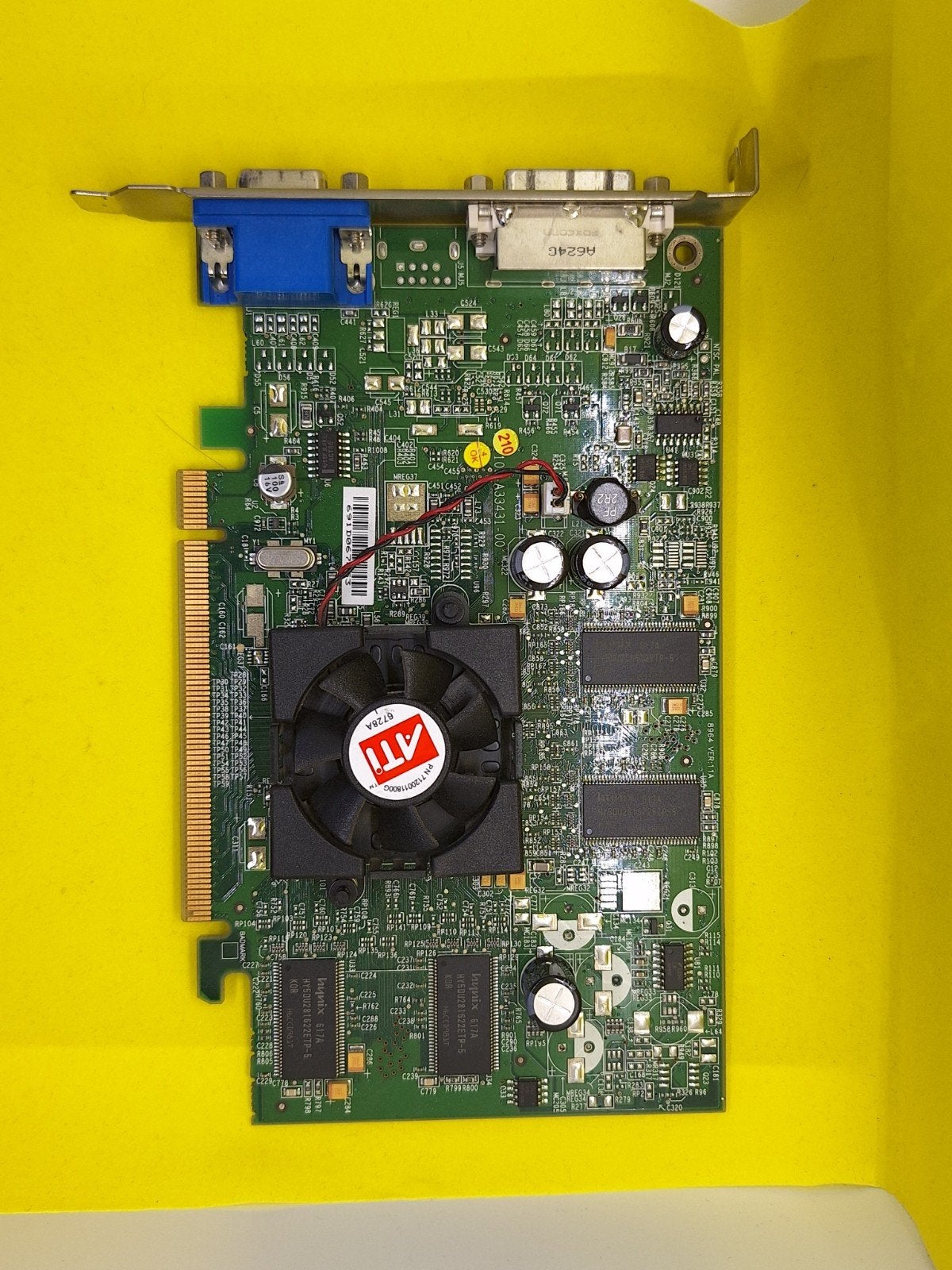 ATI Radeon Videokaart - Vintage GPU voor PC, Computers en Software, Videokaarten, Gebruikt, AMD, Overige soorten, Ophalen of Verzenden