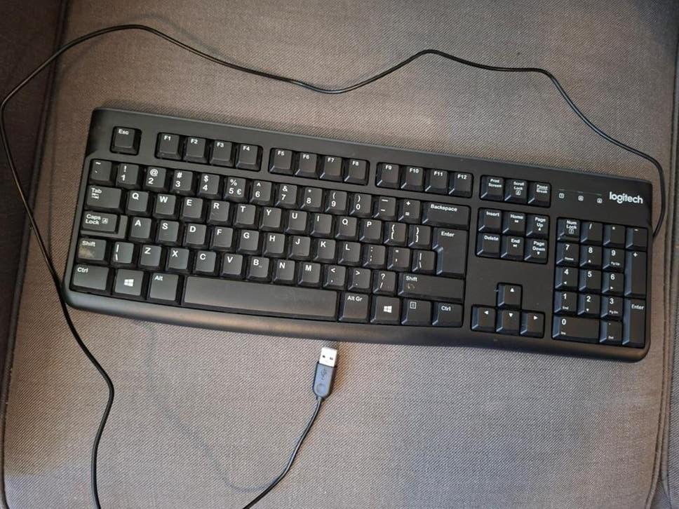 Logitech bedraad toetsenbord, Computers en Software, Toetsenborden, Gebruikt, Logitech, Ophalen of Verzenden, Qwerty