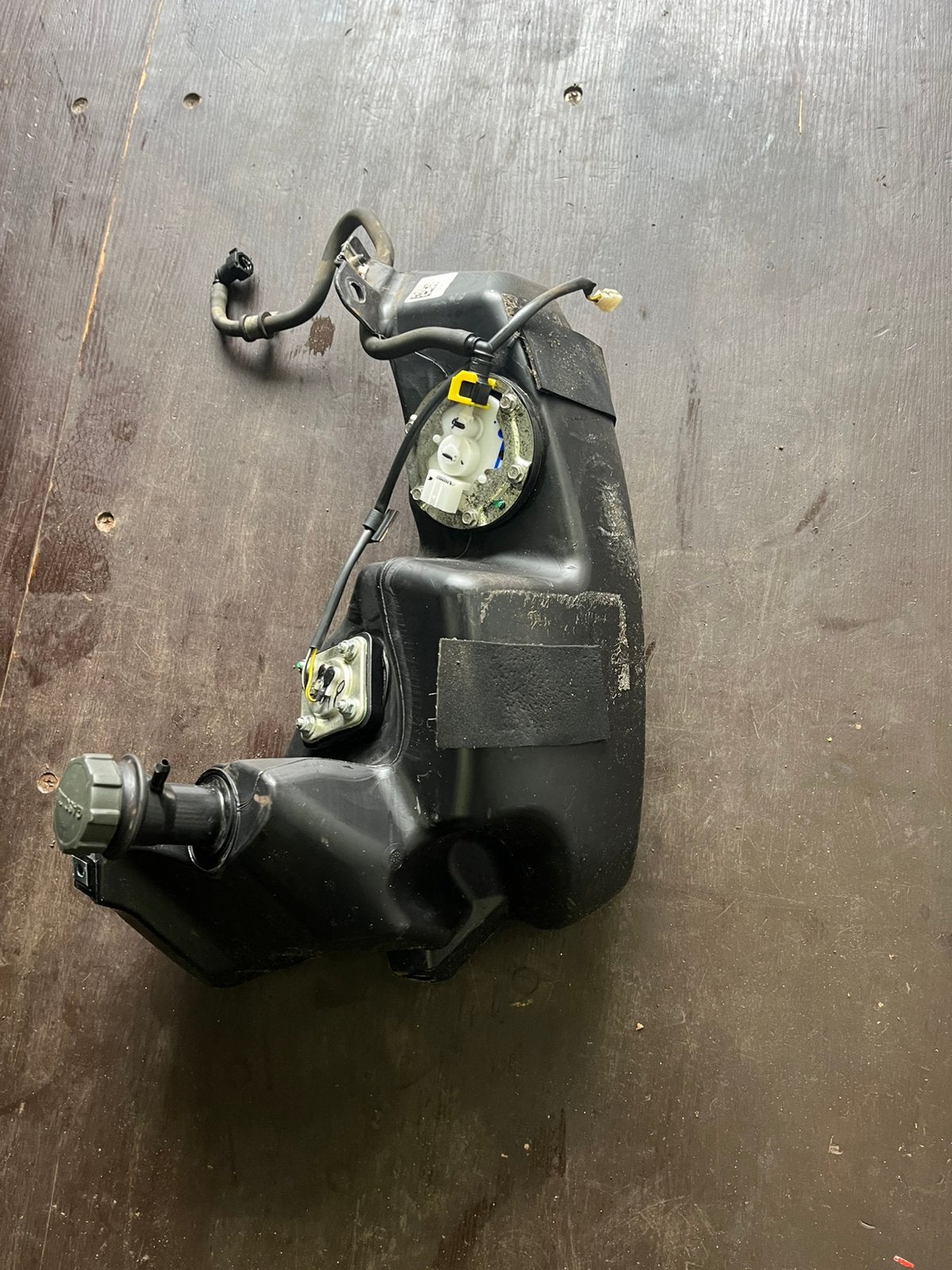 Vespa sprint tank