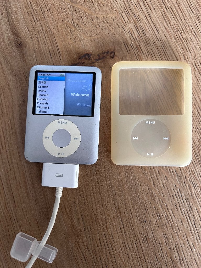 Apple iPod nano 3e generatie – 4GB Zilver (Batterij defect!), Gebruikt, Ophalen of Verzenden, Nano, Zilver