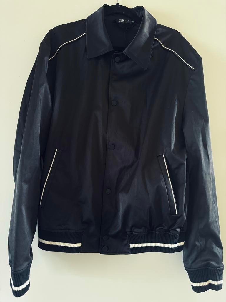 Zara bomberjas zijde look maat L zomerjas college jas zwart, Ophalen of Verzenden, Gedragen, Maat 52/54 (L), Zwart