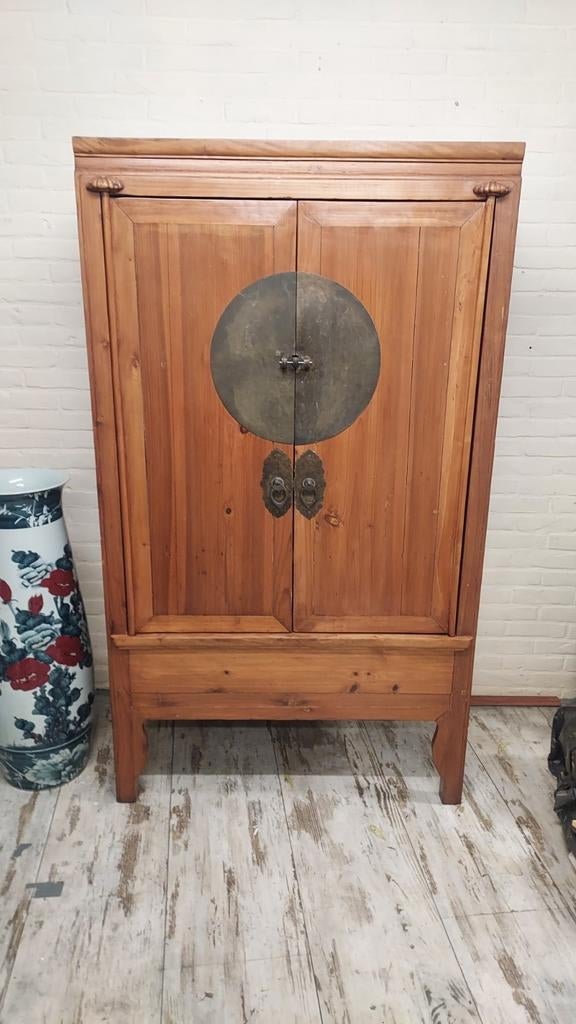 Antieke Chinese Kast - Massief Hout met Unieke Sluiting, Ophalen of Verzenden