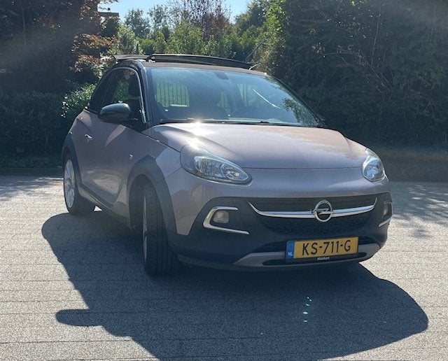 Opel ADAM 1.0 S/S Turbo 66KW Rocks Favourite/winterbanden, Auto's, Voorwielaandrijving, Dealer onderhouden, ADAM, 40 €/maand