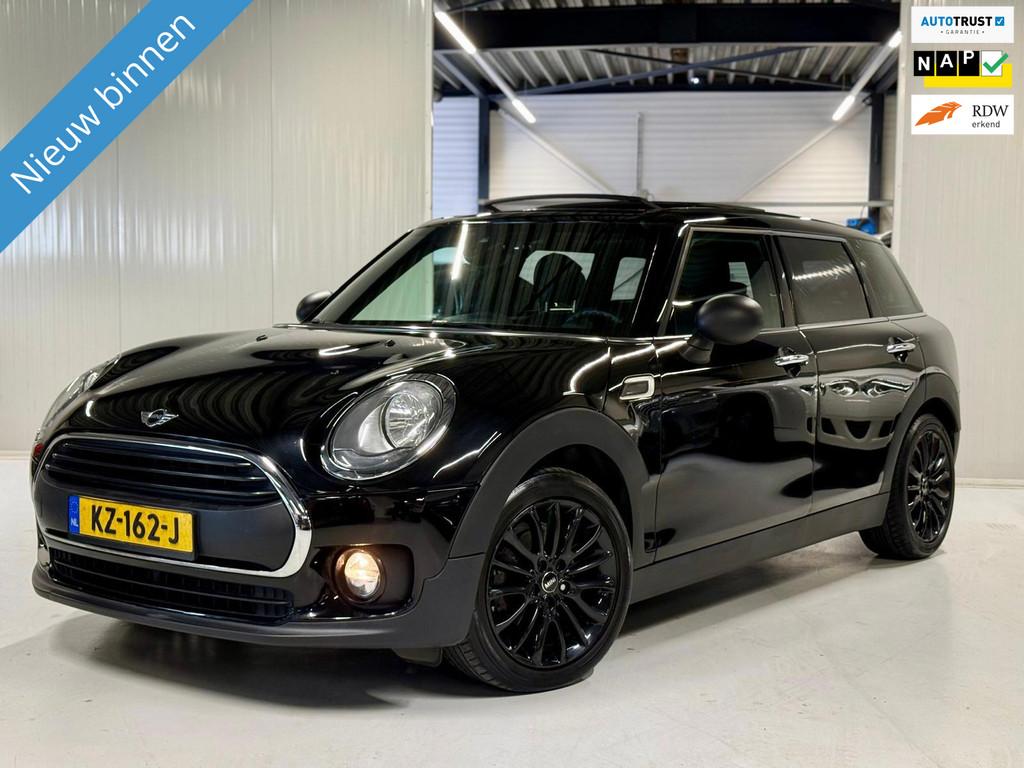Mini Mini Clubman 1.5 2017|Navigatie|Panoramadak!, Voorwielaandrijving, Stof, Zwart, Handgeschakeld