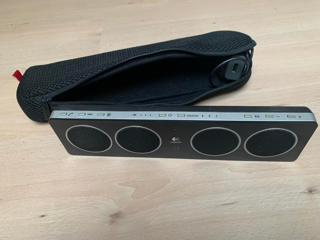 Logitech Draagbare Bluetooth Speaker met Hoes, Zo goed als nieuw, Minder dan 60 watt, Front, Rear of Stereo speakers, Ophalen