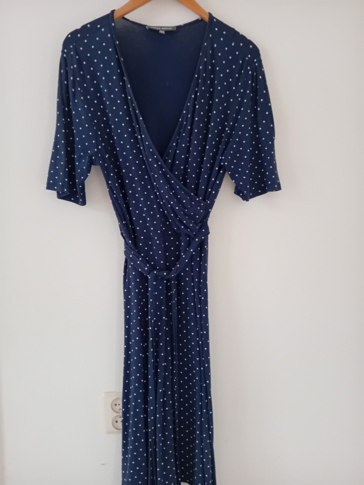 Laura Ashley Jurk met stippen - Maat M, Maat 38/40 (M), Blauw, Ophalen of Verzenden, Onder de knie