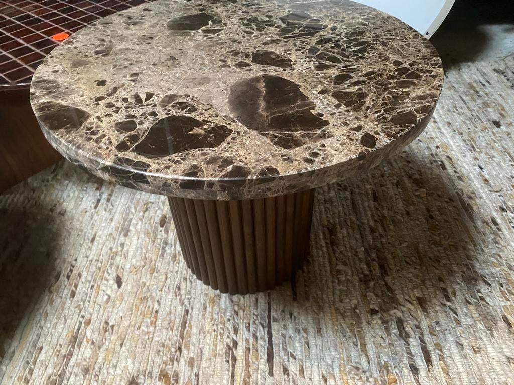Bijzettafel met echt bruin marmeren blad en mango houten ond, Huis en Inrichting, Overige materialen, Minder dan 55 cm, Rond, Nieuw