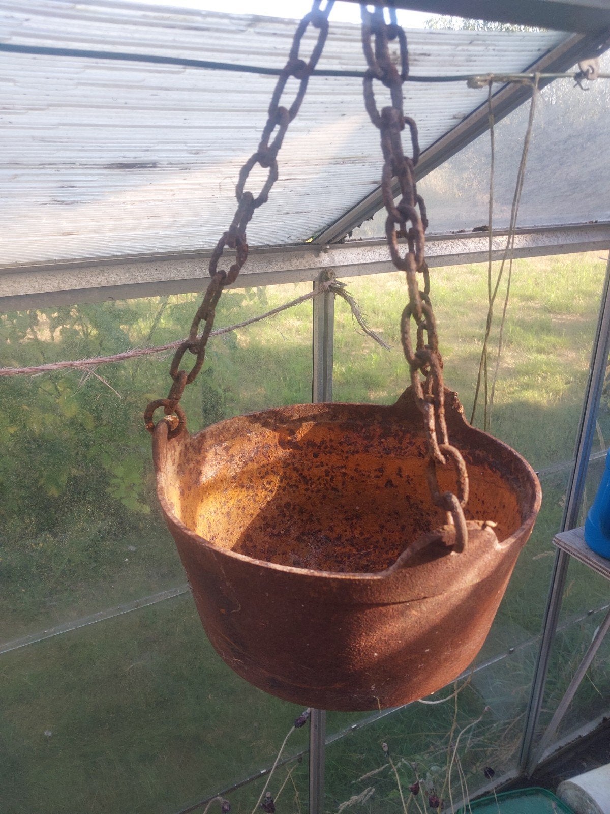 Gietijzeren  ketel/ pot., Ophalen