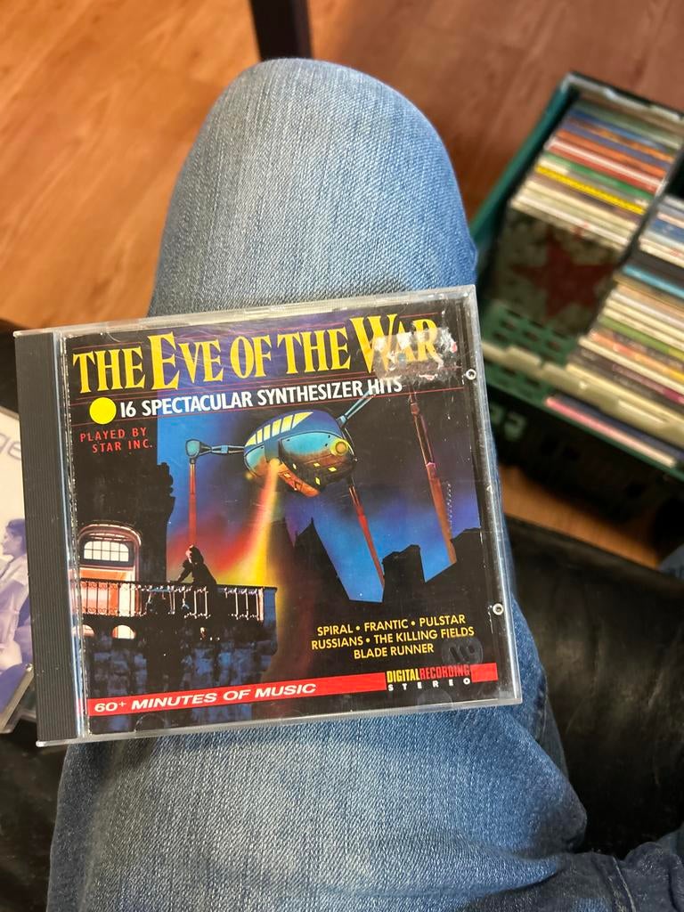The Eve of the War - 16 Spectacular Synthesizer Hits CD, Ophalen of Verzenden, Zo goed als nieuw