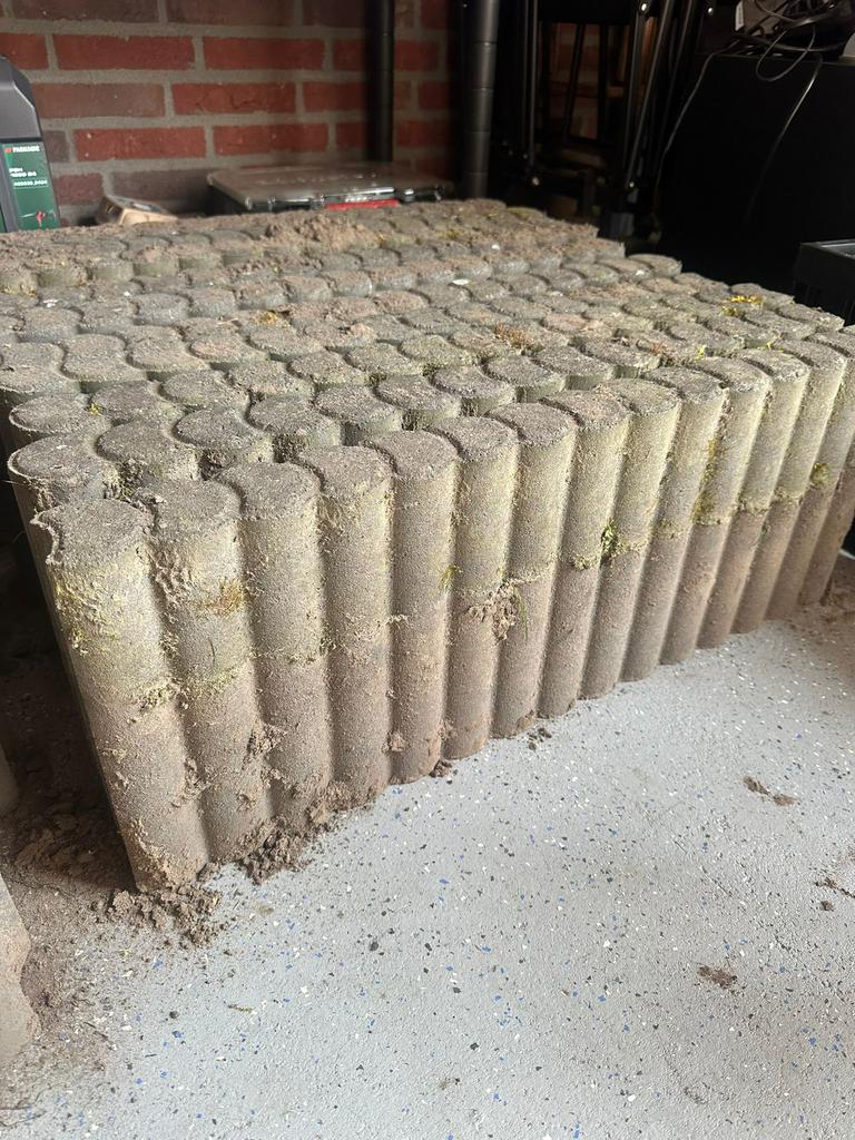 Stenen gazon randen, GRATIS OPHALEN, Tuin en Terras, Bielzen en Borders, Ophalen, Overige materialen, Gebruikt, 25 tot 50 cm