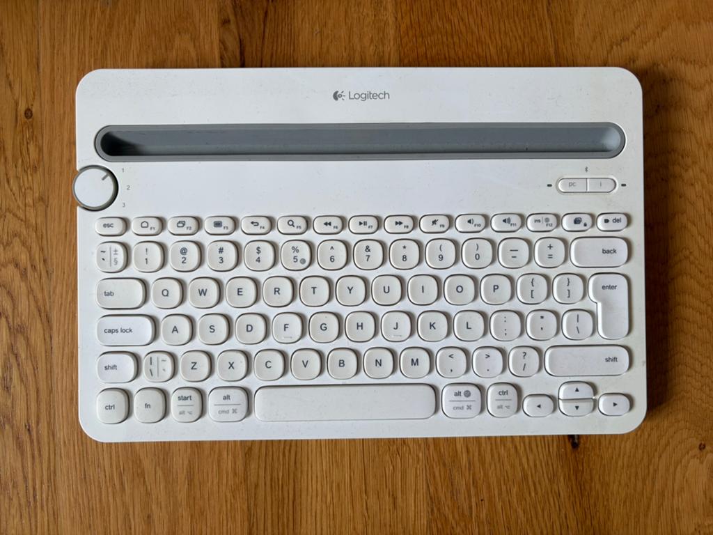 Logitech K480 Bluetooth Multi-Device Toetsenbord Wit QWERTY, Ophalen of Verzenden, Qwerty, Gebruikt, Draadloos