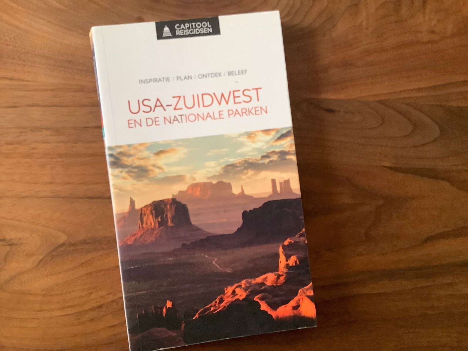 USA -Zuidwest + Nationale parken Capitool reisgids routes kt, Capitool, Nieuw, Ophalen of Verzenden, Reisgids of -boek