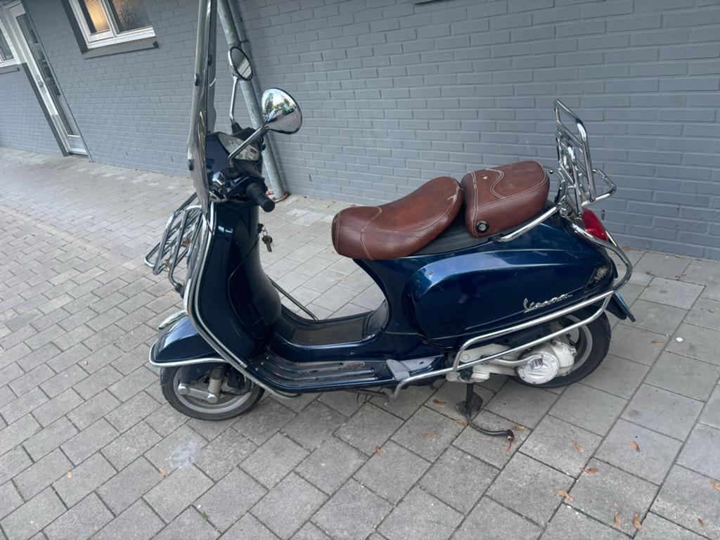 Vespa LX50 uit 2010 - Rijdt goed, kleine mankementen, Ophalen, Gebruikt, Maximaal 45 km/u, Benzine