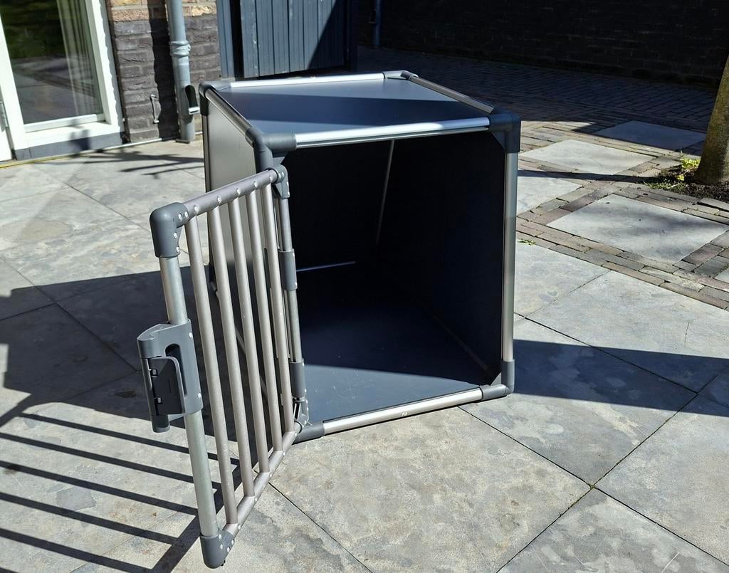 Honden vervoer - TrixieTranspotbox M Aluminium Grafiet, Dieren en Toebehoren, Transportboxen, Gebruikt, Ophalen