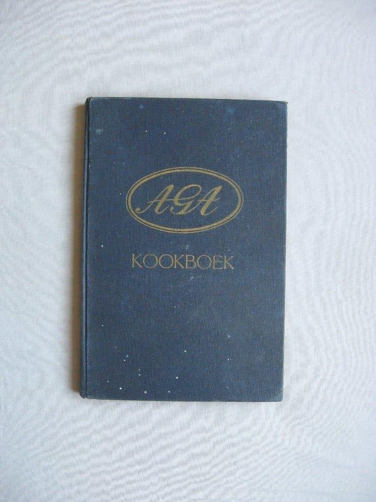 Kookboek AGA Fornuis 1949 (2e druk) door M. Wermenbol-Eich, Gelezen, M. Wermenbol - Eich, Ophalen of Verzenden, Nederland en België