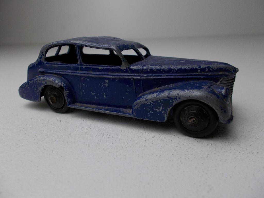 1947 Dinky Toys 39B OLDSMOBILE (Restauratie Project.), Ophalen of Verzenden, Gebruikt, Auto, Dinky Toys