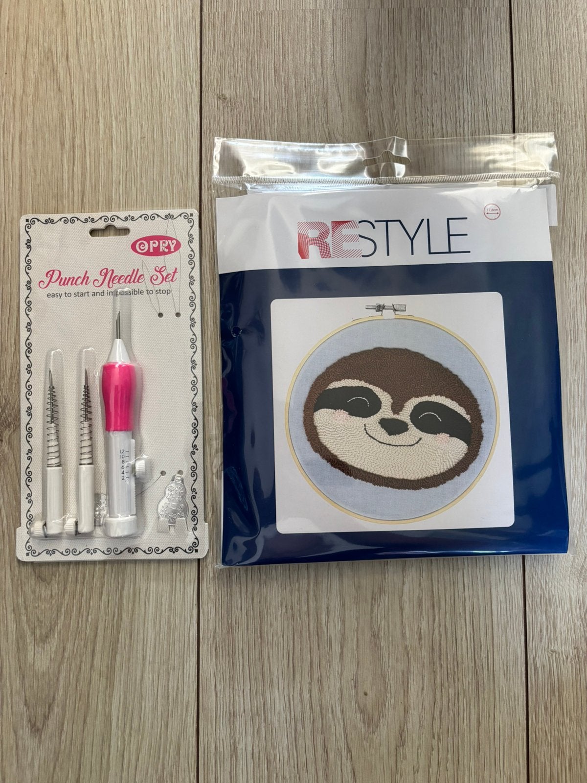 Punch needle set met luiaard compleet pakket, Ophalen of Verzenden, Zo goed als nieuw, Haken, Wol of Garen