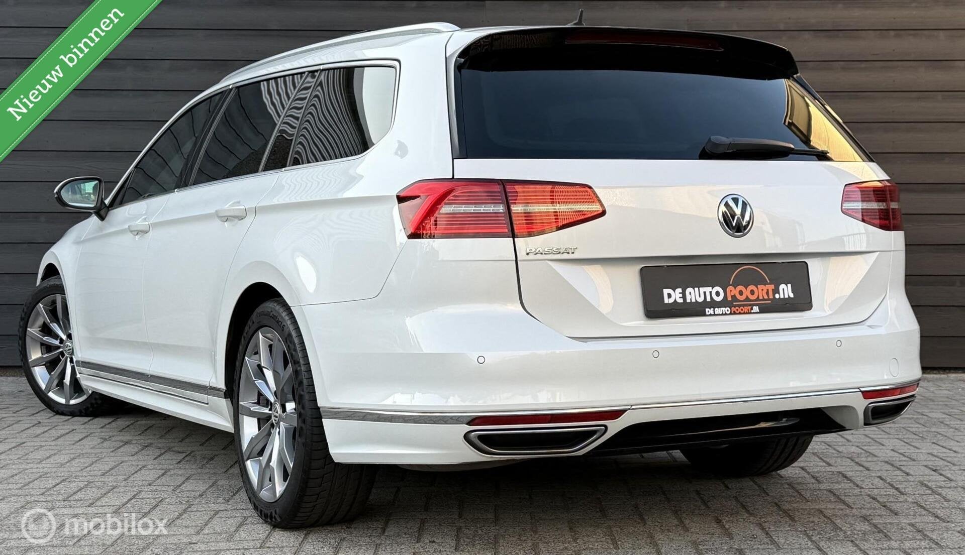 Volkswagen Passat Variant 1.8 TSI 2x R-line Pano.dak/LED/ACC, 4 cilinders, Met garantie (alle), 179 pk, Traction-control