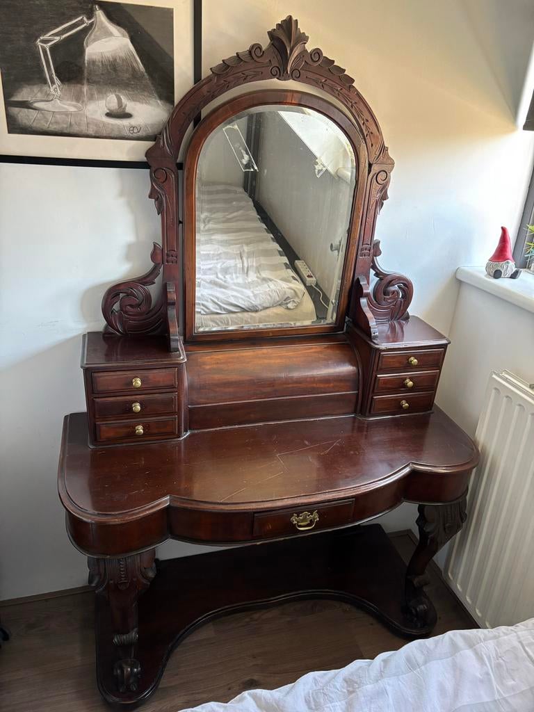Victoriaanse 'duchess' kaptafel, Ophalen