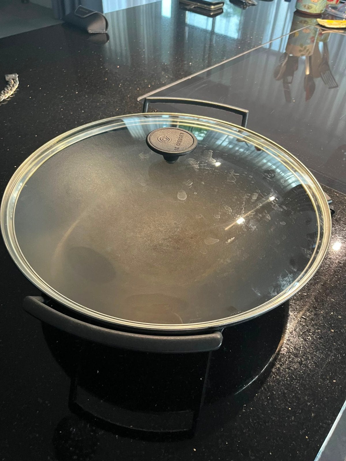 Le Creuset Wok met glazen deksel - Gietijzer 36 cm, Ophalen, Gietijzer, Met deksel, Le Creuset