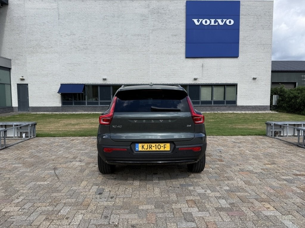Volvo XC40 2.0 B4 Plus Dark | Trekhaak | H&K Audio | Memory, Dealer onderhouden, Gebruikt, 4 cilinders, Origineel Nederlands