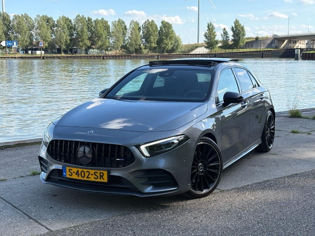 Mercedes-Benz A-Klasse A 220 4Matic 190pk 7G-DCT 2019 Grijs, Auto's, Automaat, Dealer onderhouden, 1800 kg, Lane Departure Warning