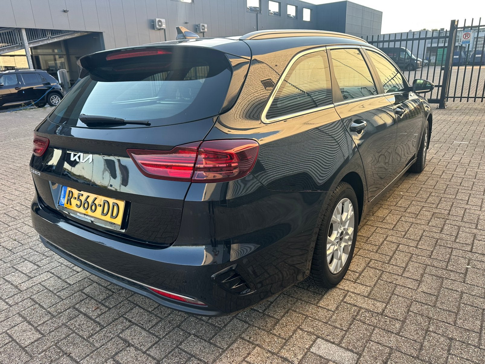 Kia (Pro) Cee d 1.0 T-gdi 120pk 2022 Zwart, Auto's, Voorwielaandrijving, Sound system, Euro 6, Leder en Stof