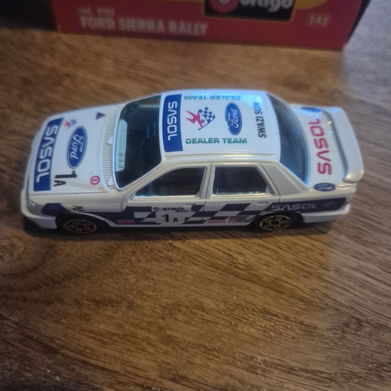 Ford sierra rally(zonder binnenkant), Verzenden, Auto