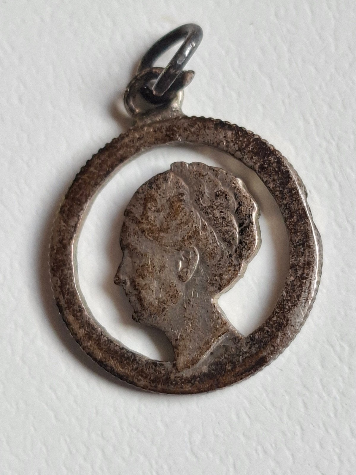 Vintage bedel van munt 1940 - Wilhelmina, Overige merken, Gebruikt, Ophalen of Verzenden, 1 bedel