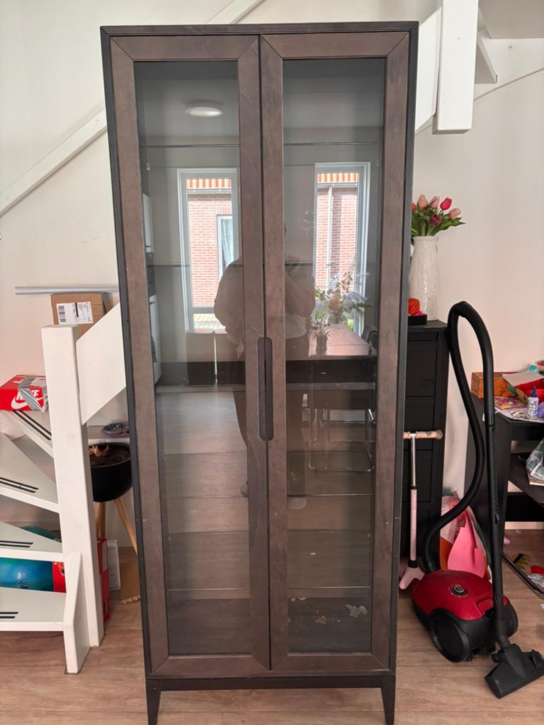 Buffet / servies kast GRATIS, Huis en Inrichting, Kasten | Buffetkasten, Ophalen, 200 cm of meer, 50 tot 100 cm, Zo goed als nieuw