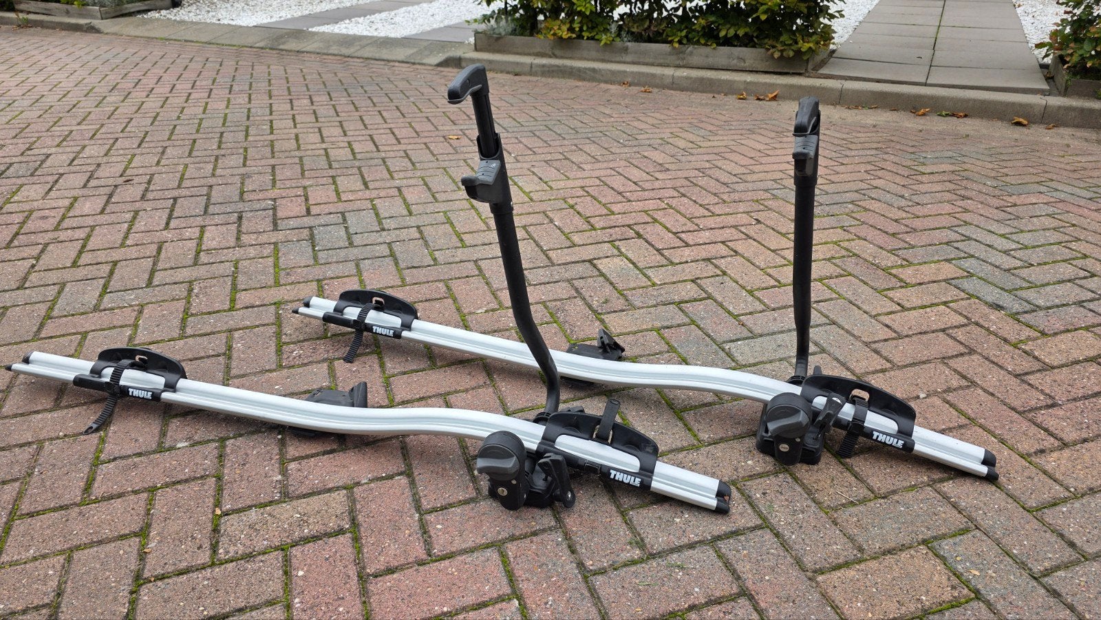 Thule fietsendrager voor dakmontage (2 stuks), Ophalen, Nieuw