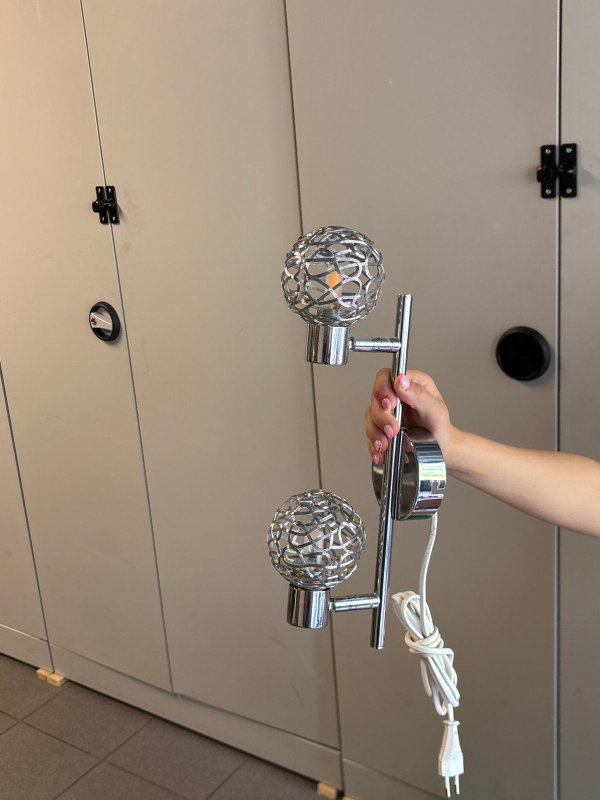 Moderne wandlamp met 2 bollen, chroomkleurig, Overige merken, Gebruikt, Overige fittingen, Zilver