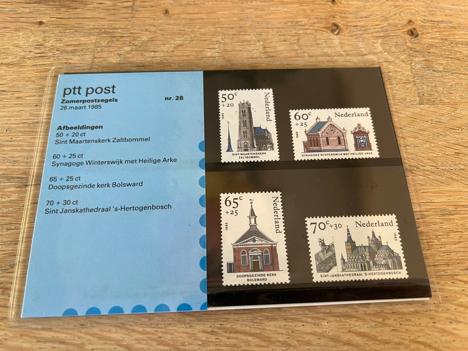 PTT Postzegelmapje 1985 Kerken - Zomerzegels, Ophalen of Verzenden, Na 1940, Postfris
