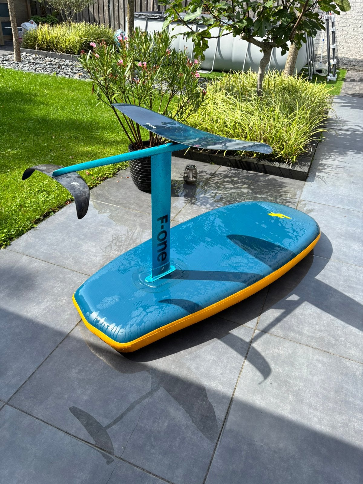 F-one rocket Air 125 l met mast en Gravity 1800 foil igst!, Watersport en Boten, Wingsurfen, Ophalen, Zo goed als nieuw