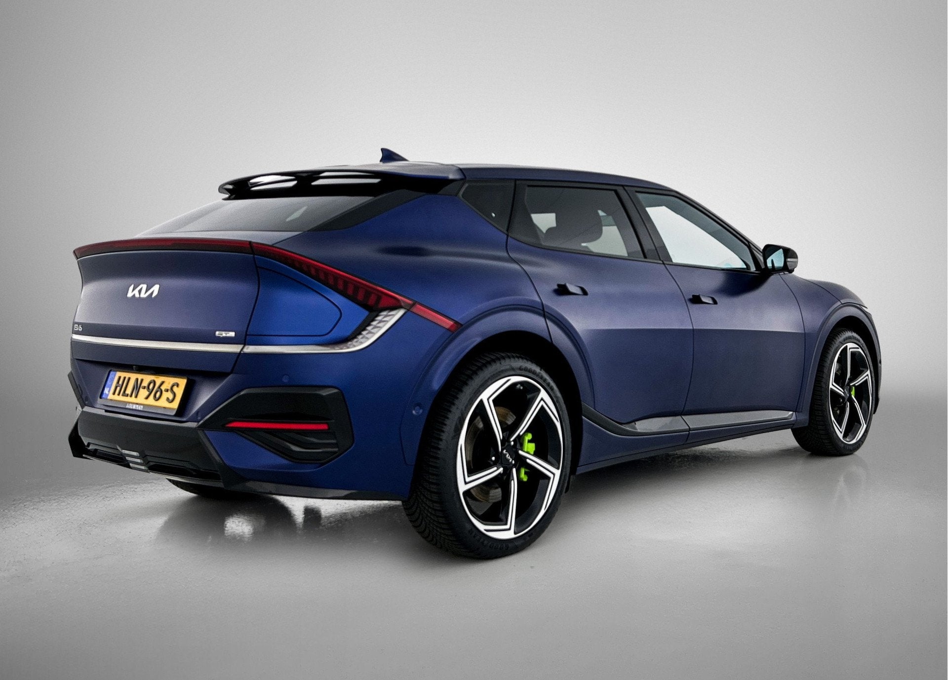 Kia Ev6 GT-Line AWD 84 kWh 21Inch | Matte Lak | Keramische C, Automaat, 12 maanden, Blauw, Origineel Nederlands