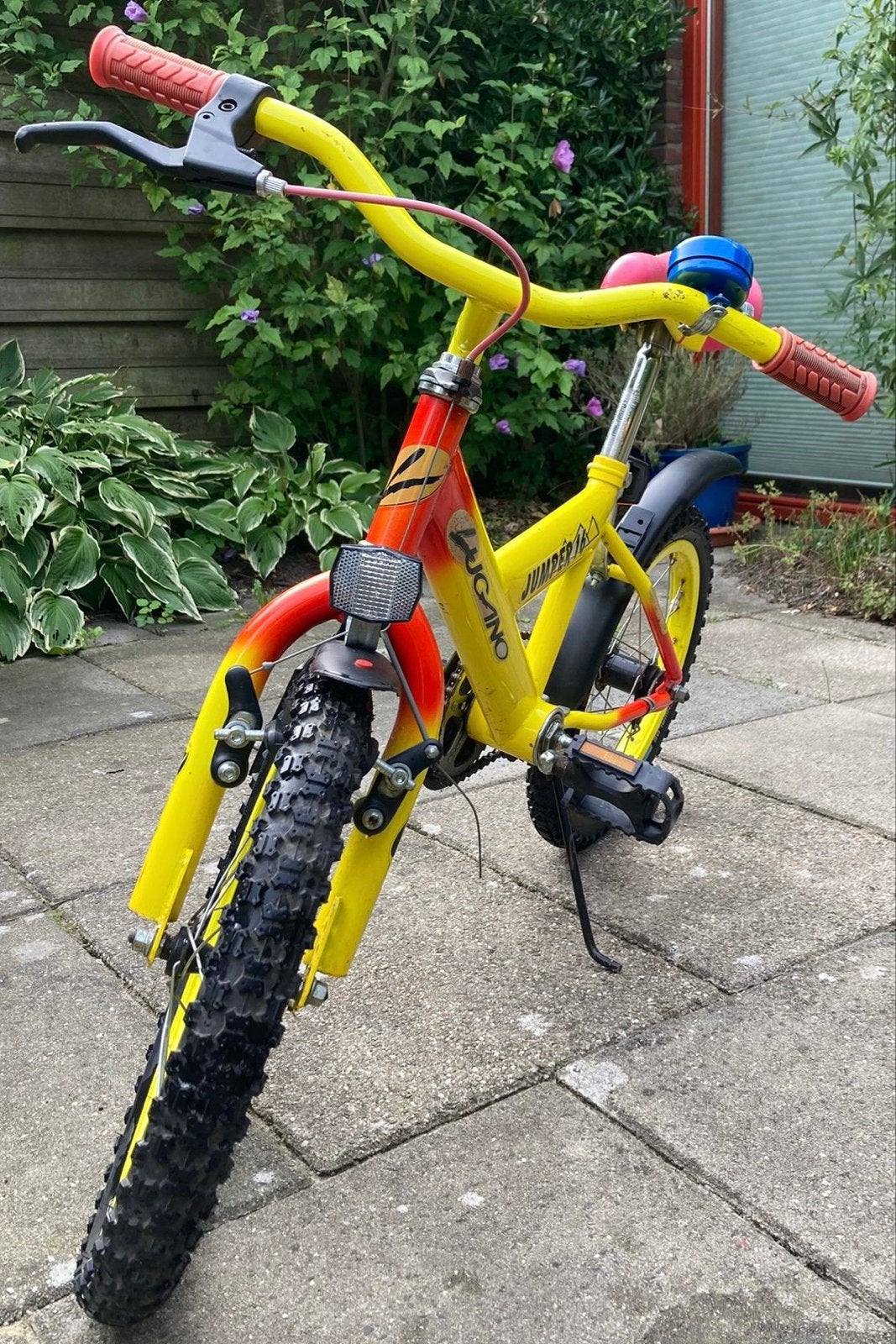 Luciano Jumper 16 inch kinderfiets geel rood netjes, Ophalen of Verzenden, Gebruikt, Velgrem, 16 tot 20 inch