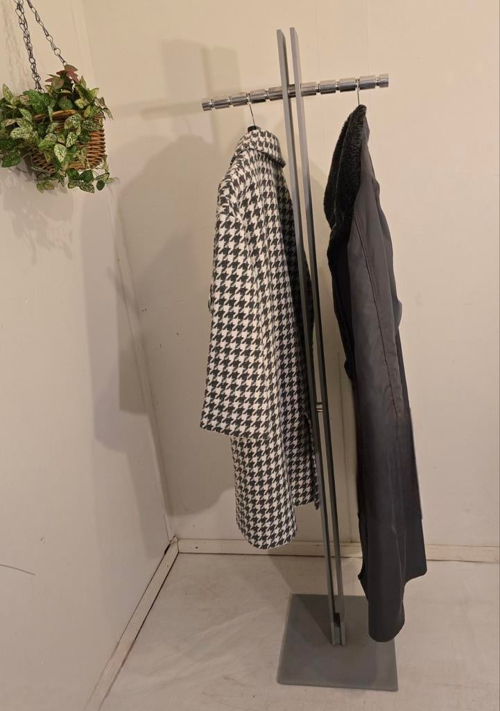 Cascando kapstok Cascando standfree coat rack Onno de Knegt, Gebruikt, Nvt, Metaal, 150 tot 200 cm