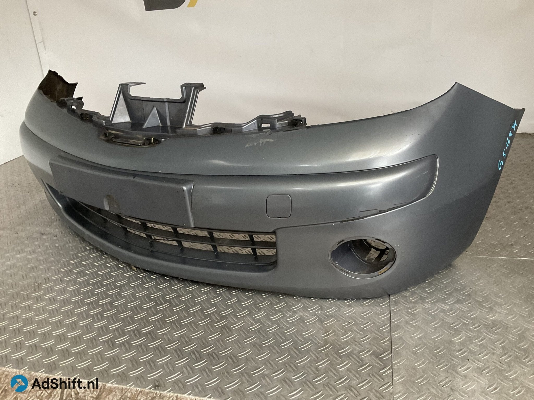 Bumper Nissan Note E11 06-08 620229U040 Voorbumper G5-16434z, Bumper