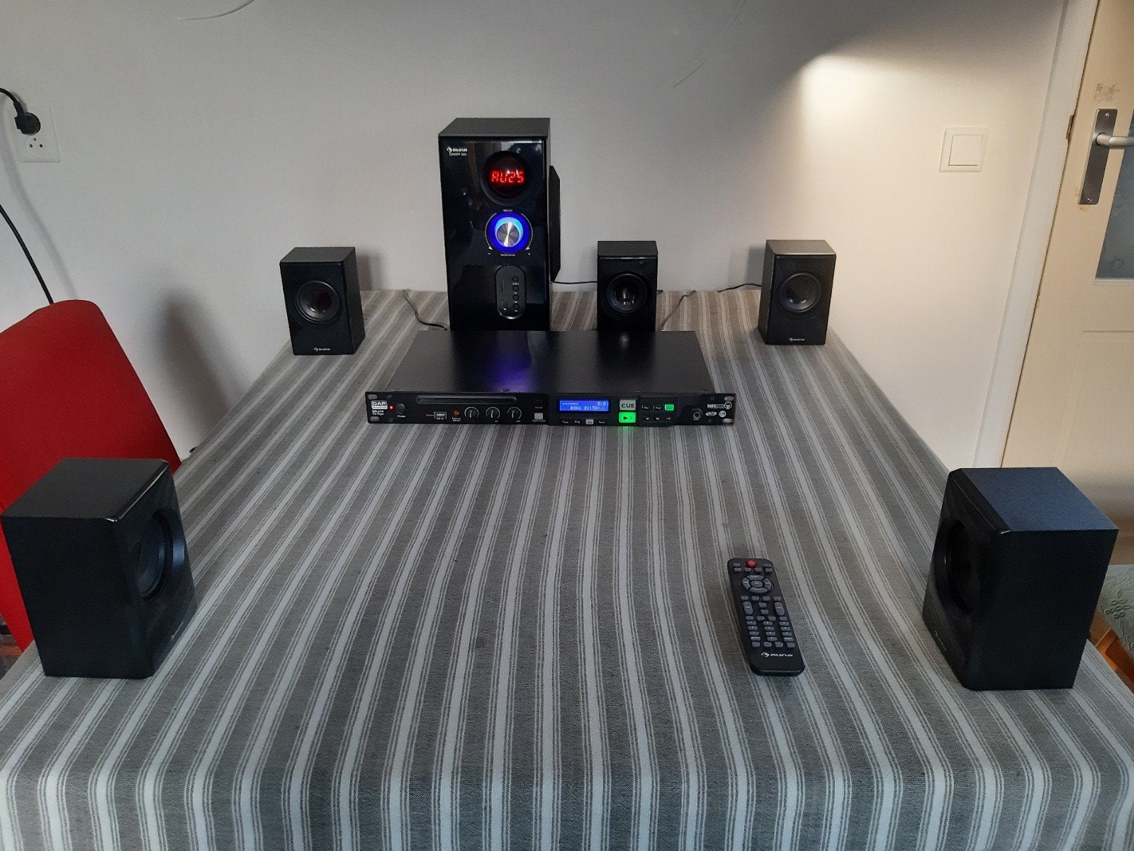 DAP DS-610 CD speler met Auna Concept 520 speaker system 5.1, Ophalen, Gebruikt, Overige merken, Losse componenten