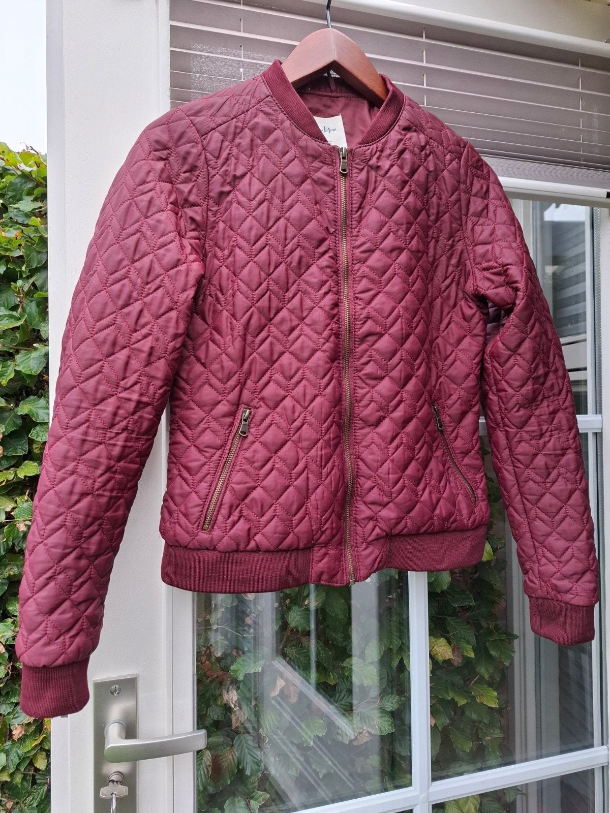 Bien Bleu jasje. Bomberjack. Maat M. Zgan. Bordeauxrood, Maat 38/40 (M), Ophalen of Verzenden, Zo goed als nieuw, Rood