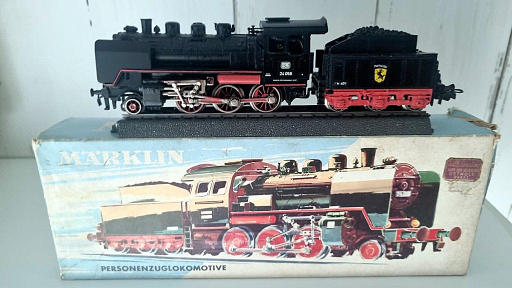marklin prachtige locomotief met tender 3003, Wisselstroom, Gebruikt, Locomotief, Ophalen of Verzenden