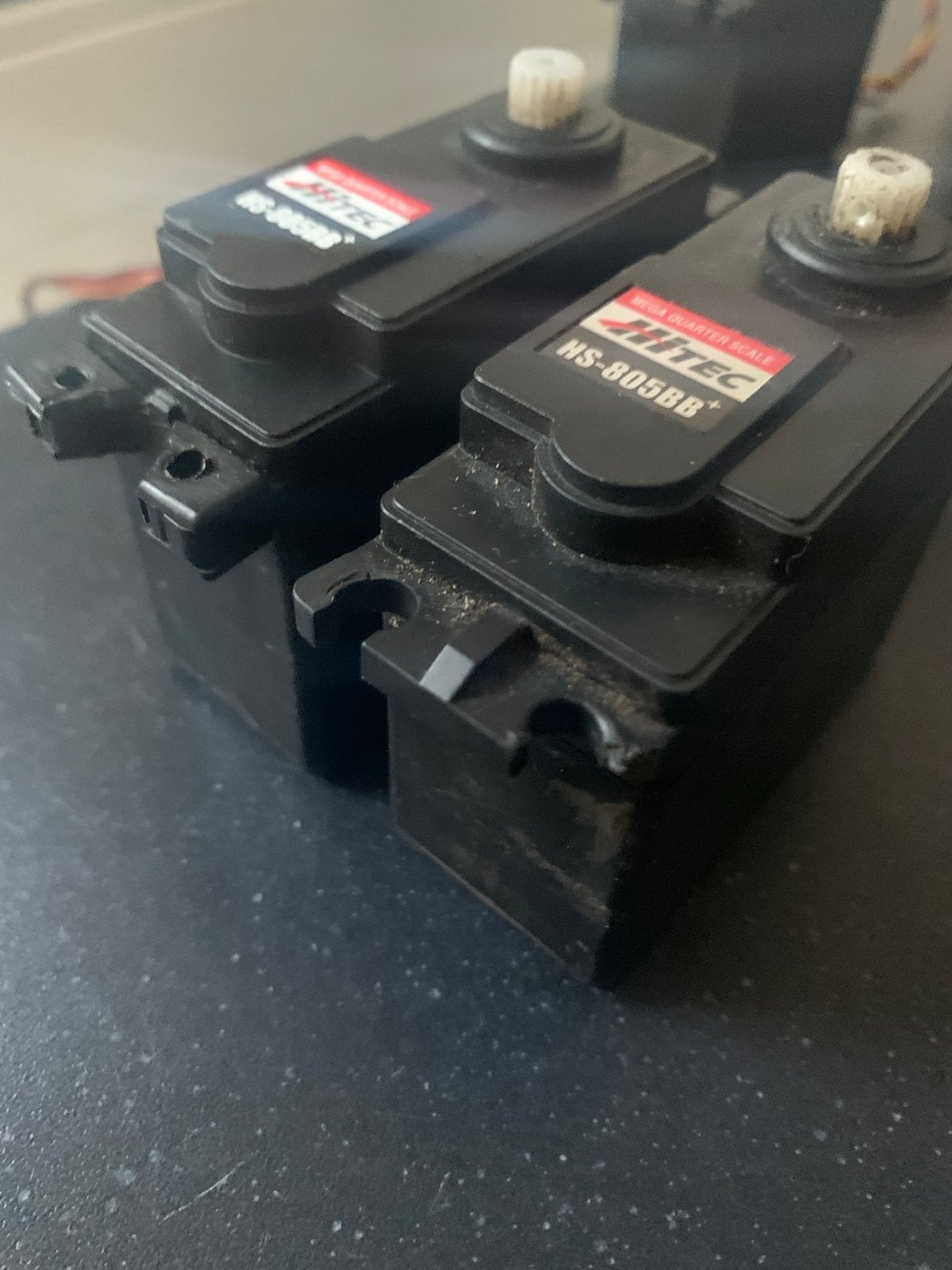 RC Servo's: Hitec HS-645MG, Savox SC-0251MG, Spektrum SPMSS9, Ophalen of Verzenden, Gebruikt, Overige schalen, Onderdeel