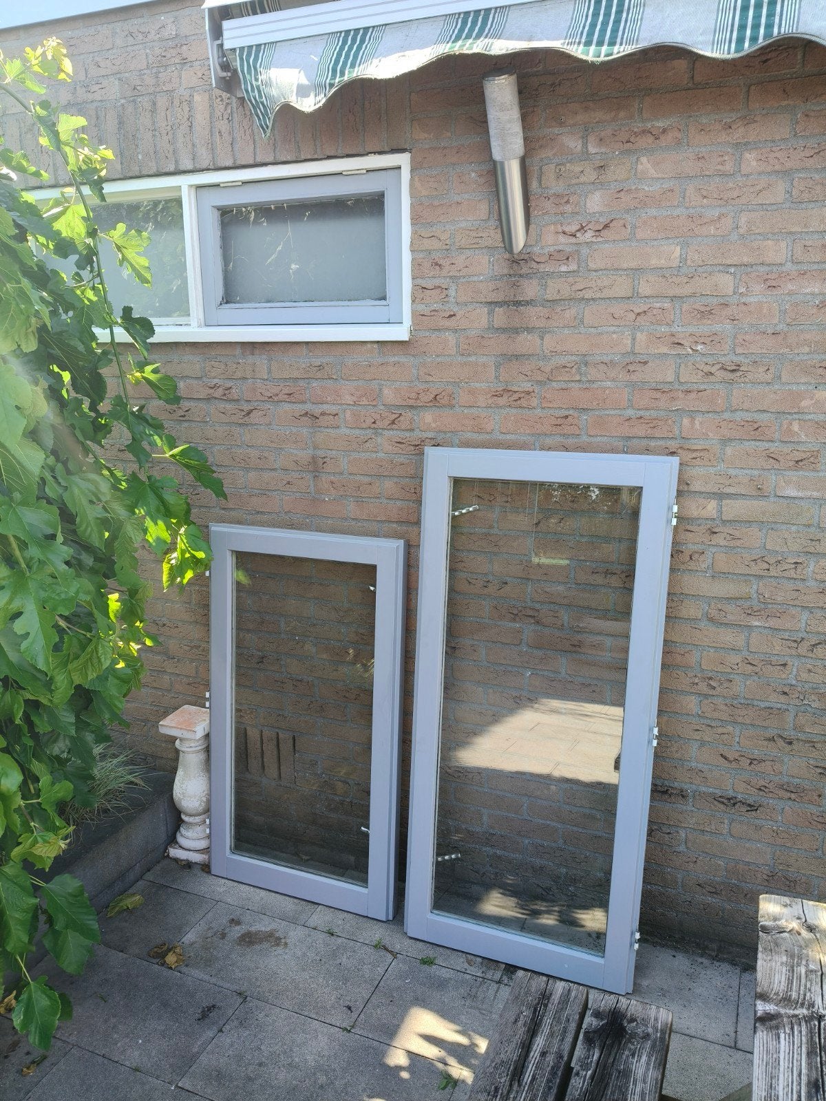 Twee draairamen met dubbel glas, Ophalen, Minder dan 75 cm, Raamkozijn, 75 tot 150 cm
