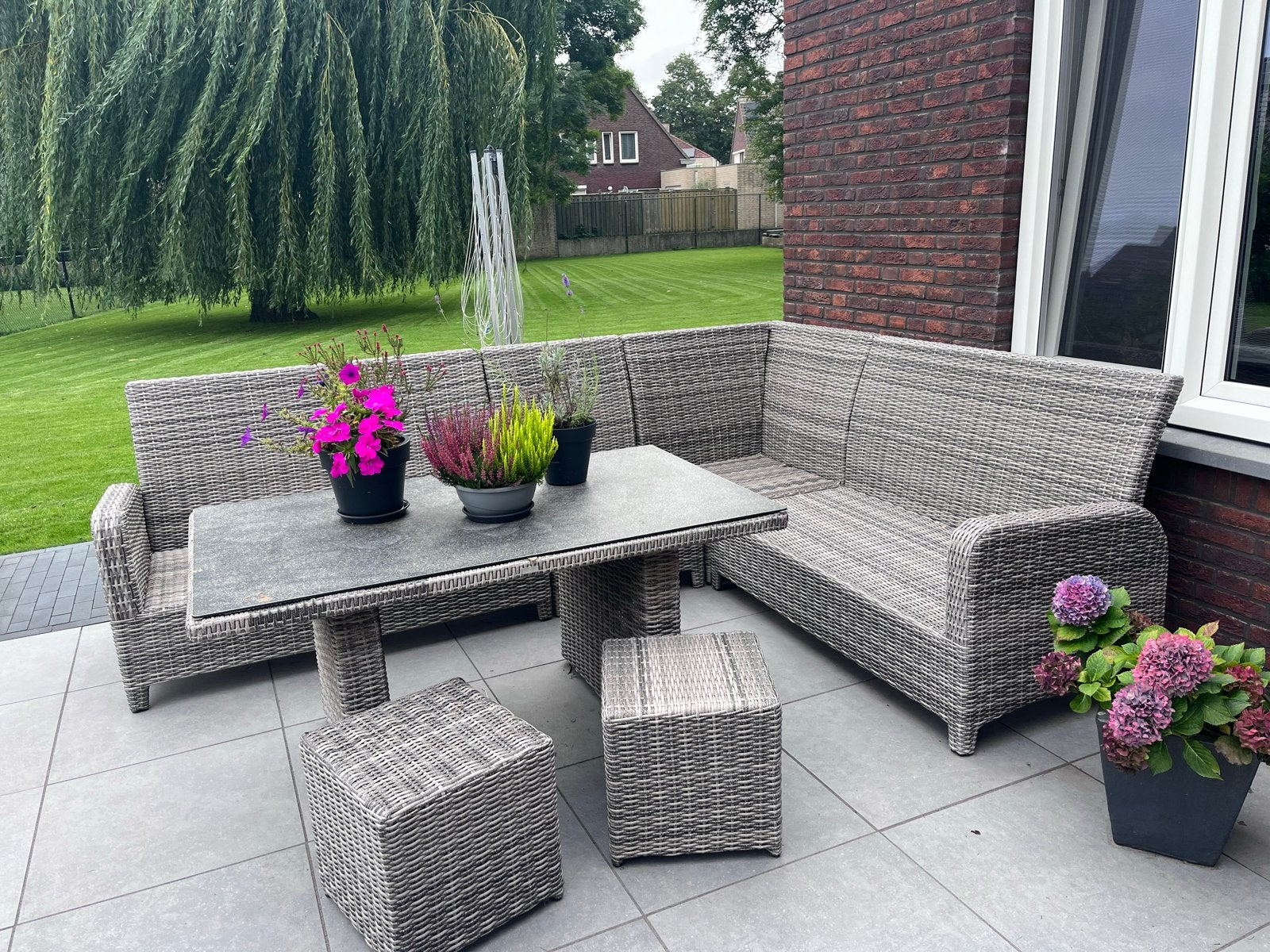 Lounge set kunststof vlechtwerk met tafel en relaxstoel, Ophalen, 5 zitplaatsen, Kunststof, Gebruikt