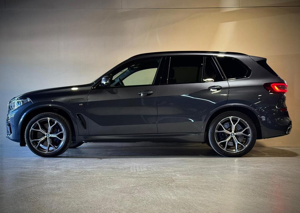 BMW X5 xDrive45e High Executive |Pano |Achterasbesturing |Lu, 12 maanden, Gebruikt, 394 pk, Hybride Elektrisch/Benzine