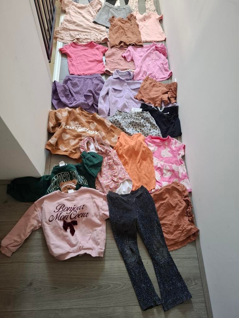 Kledingpakket meisje 98/104, Ophalen, Zo goed als nieuw, Maat 98