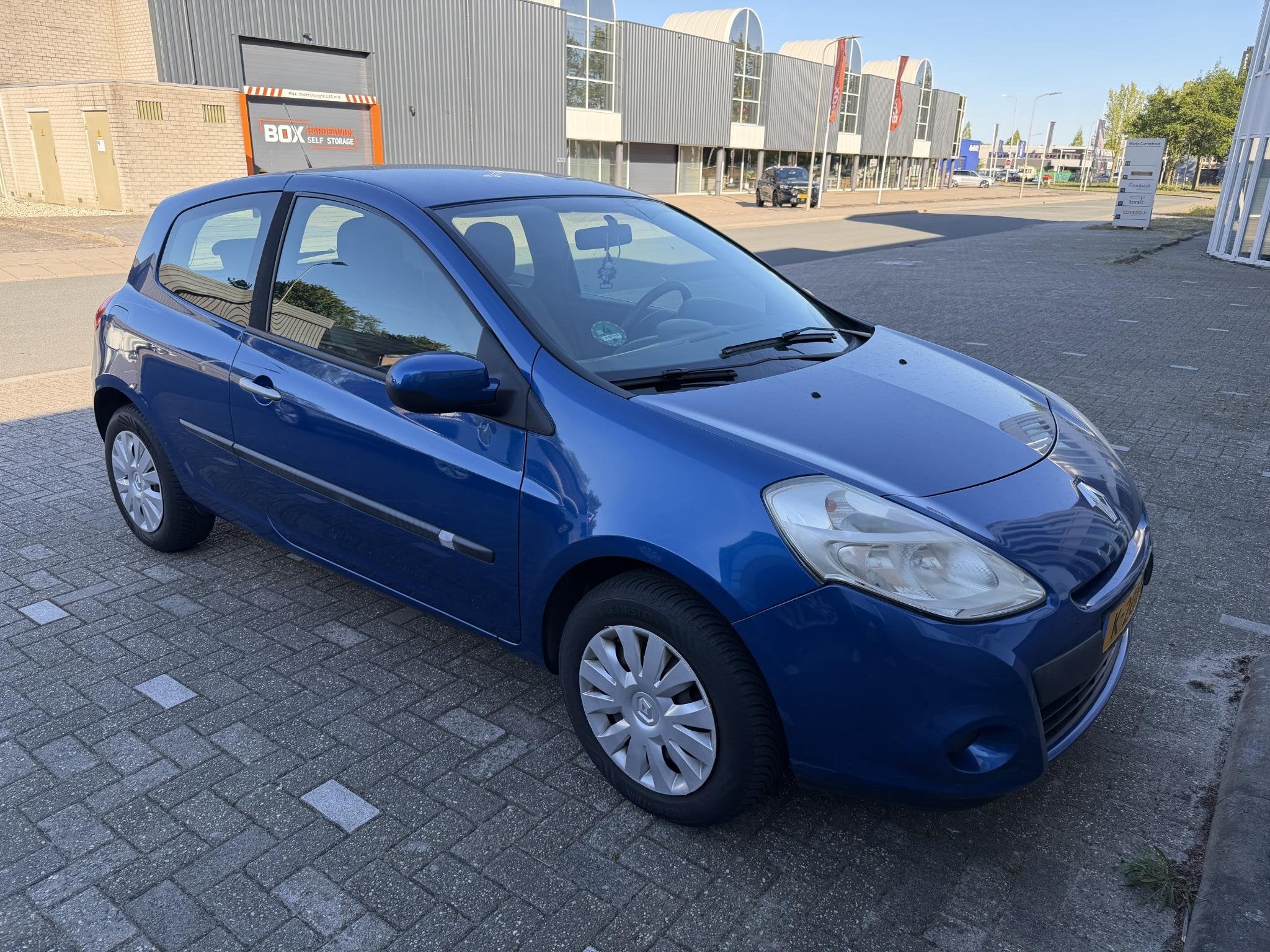 Renault Clio 1.2 Collection | Airco |, Voorwielaandrijving, Euro 5, Zwart, 4 cilinders