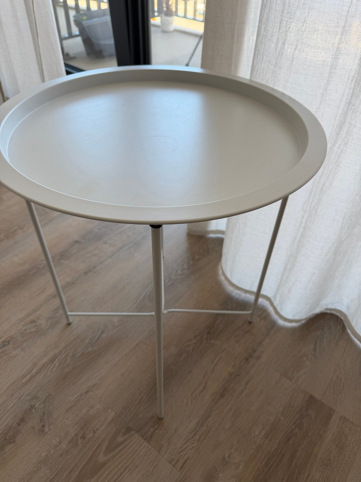 IKEA GLADOM bijzettafel wit - white tray table, Ophalen, Minder dan 55 cm, Metaal of Aluminium, Rond