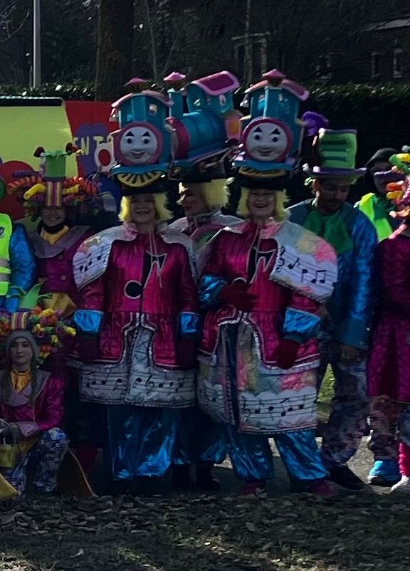 Carnavalskleding: Kleurrijk Trein/muziekthema Pak, Carnaval, Onbekend, Kleding, Gedragen